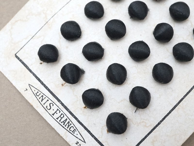 画像11: アンティーク シルクサテンのくるみボタン 8mm 黒 24ピース NOUVEAUTE - UNIS FRANCE -