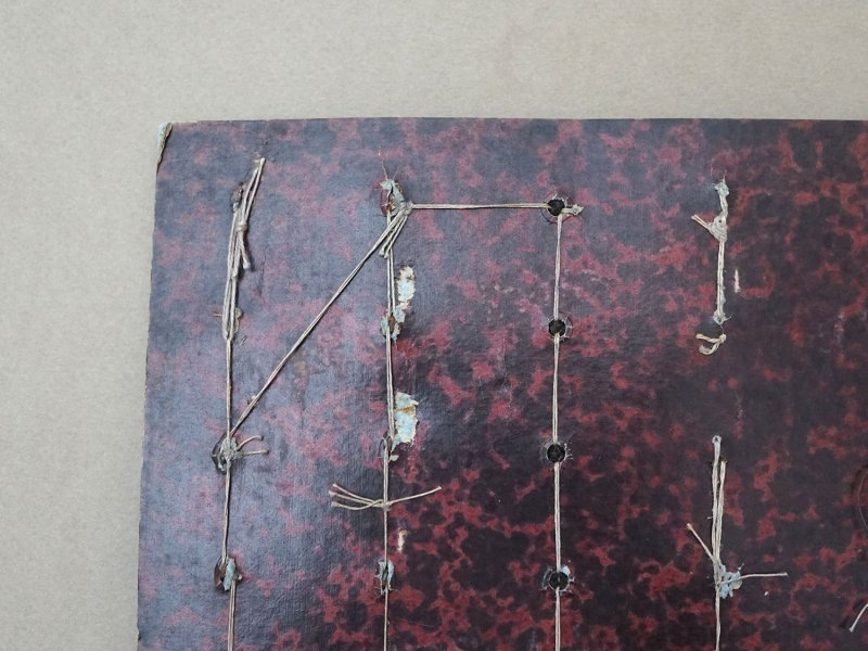 画像18: 19世紀 アンティーク小さなくるみボタンのサンプラー 80ピース