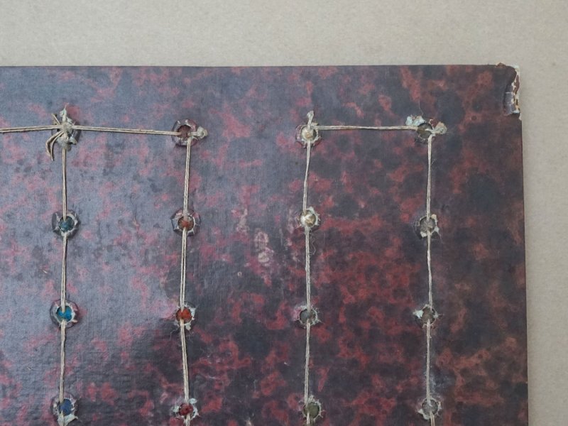 画像20: 19世紀 アンティーク小さなくるみボタンのサンプラー 80ピース