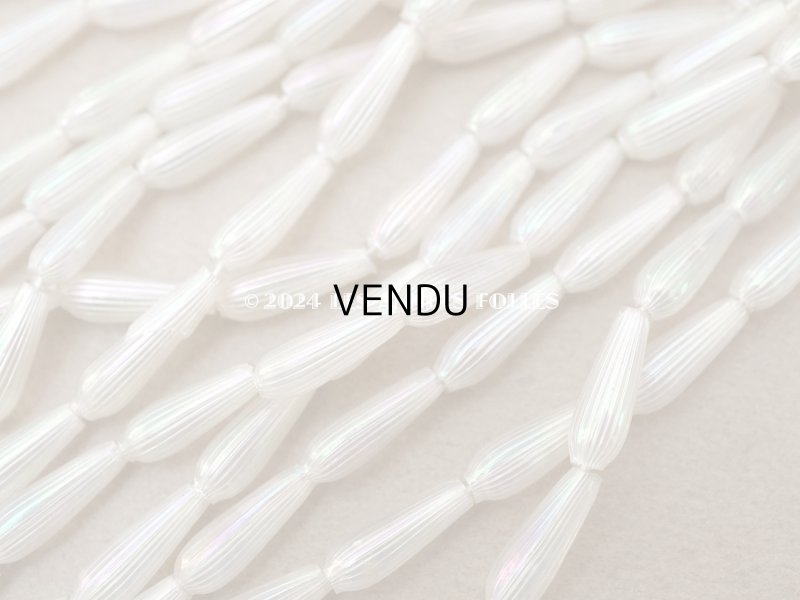 画像4: アンティーク スフレビーズ ライン入り オーロラ加工 ドロップ型 11.5×4mm 約100ピースのセット 吹きガラス製ビーズ