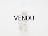 アンティーク 香水瓶 パウダーピンクのラベル ESSENCE GIROFLEE FLEUR - AU BON MARCHE -