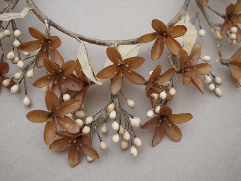 画像4: ＊蚤の市＊1900年代 秋色 ワックスフラワーのヘッドリース ウェディング 結婚式 ティアラ オレンジブロッサム アンティーク 