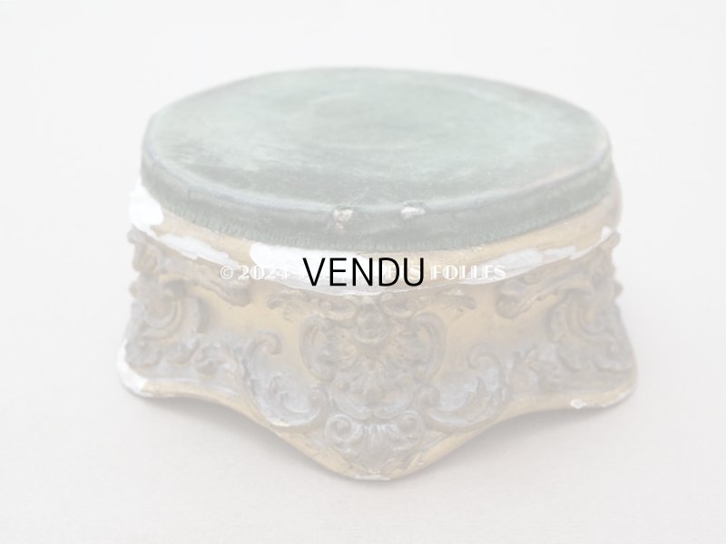 画像10: 19世紀末 アンティーク ロカイユ装飾の台座 モスグリーンのベルベット