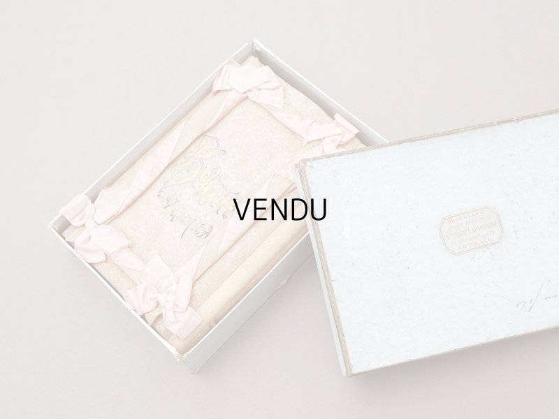 画像3: 1892年 アンティーク オリジナルボックス入り バテムのドラジェボックス ピンクのリボン&レースペーパー