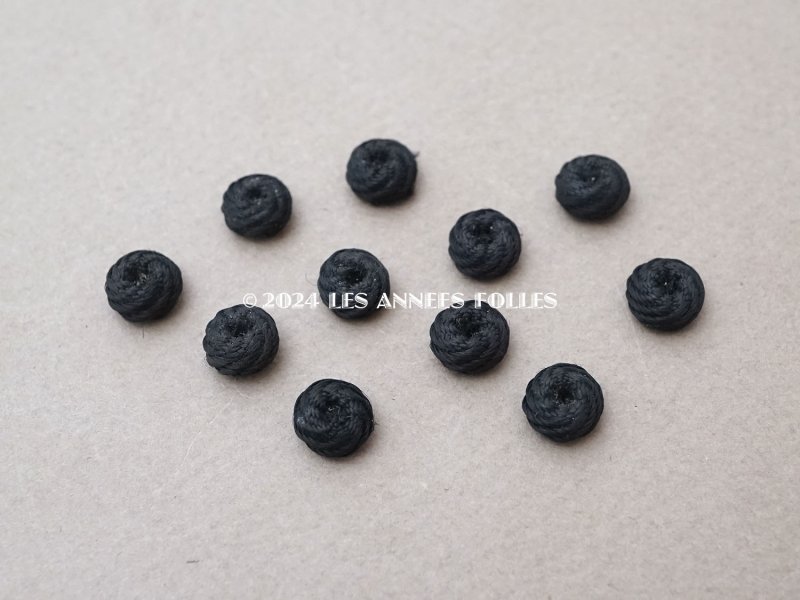 画像4: アンティーク 8~9mm シルク製 くるみボタン 渦巻き 極小 黒 11ピースのセット