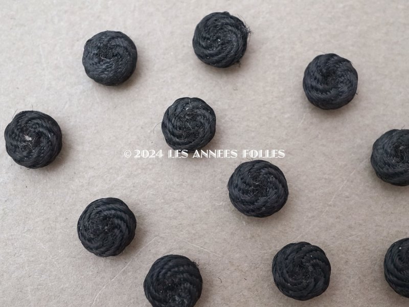 画像6: アンティーク 8~9mm シルク製 くるみボタン 渦巻き 極小 黒 11ピースのセット