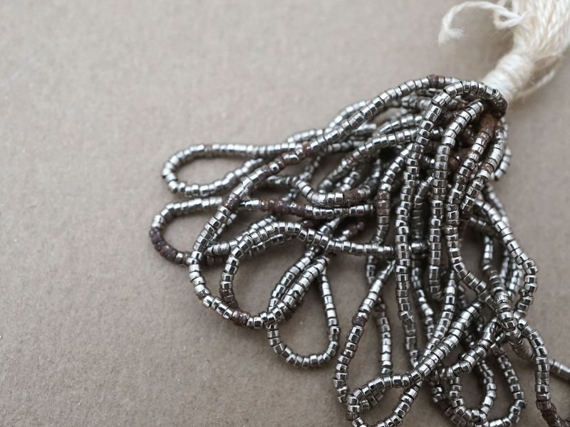 画像7: ＊蚤の市セット＊ 極小 メタルビーズ  4束のセット 1cm=14粒 筒型 シルバー キャビアビーズ 