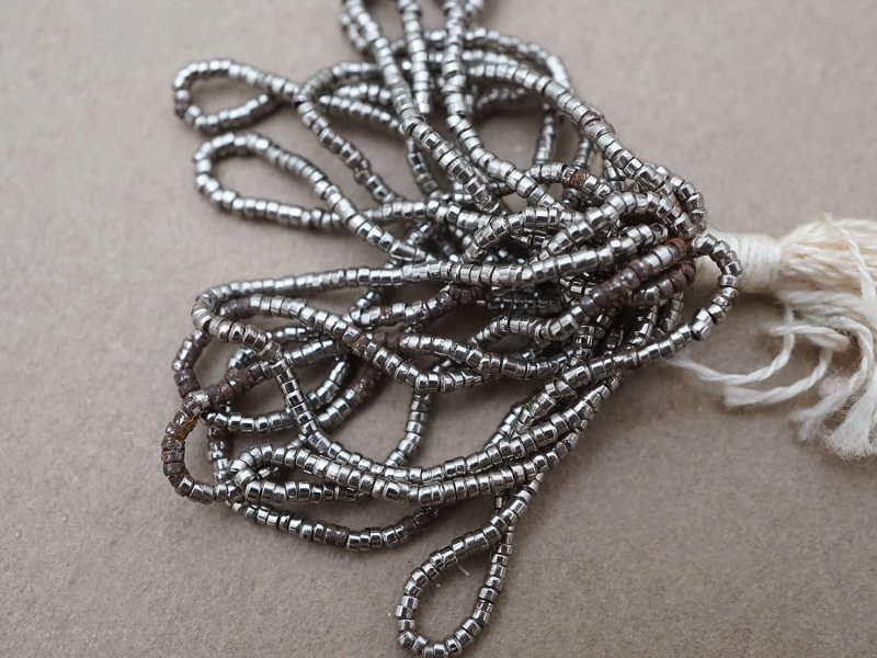 画像8: ＊蚤の市セット＊ 極小 メタルビーズ  4束のセット 1cm=14粒 筒型 シルバー キャビアビーズ 