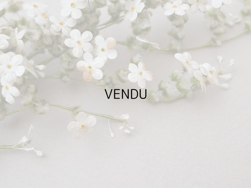 画像7: アンティーク 大きなブーケ オフホワイトの小さな布花 ラベル付き