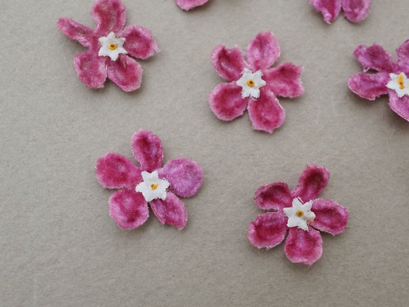 画像2: アンティーク 布花 ベルベットの花びら 9ピースのセット ライラックピンク 18mm