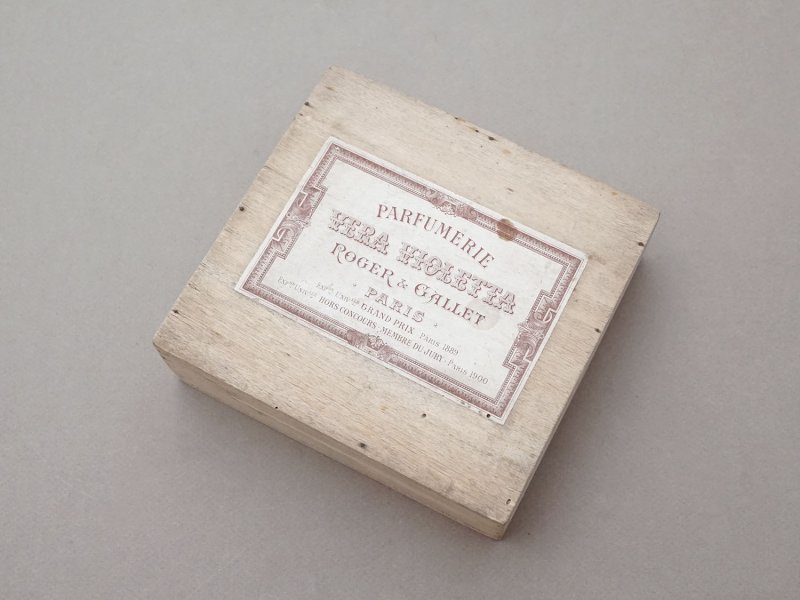 画像2: アンティーク パフュームボックス VERA VIOLETTA - ROGER&GALLET PARIS -