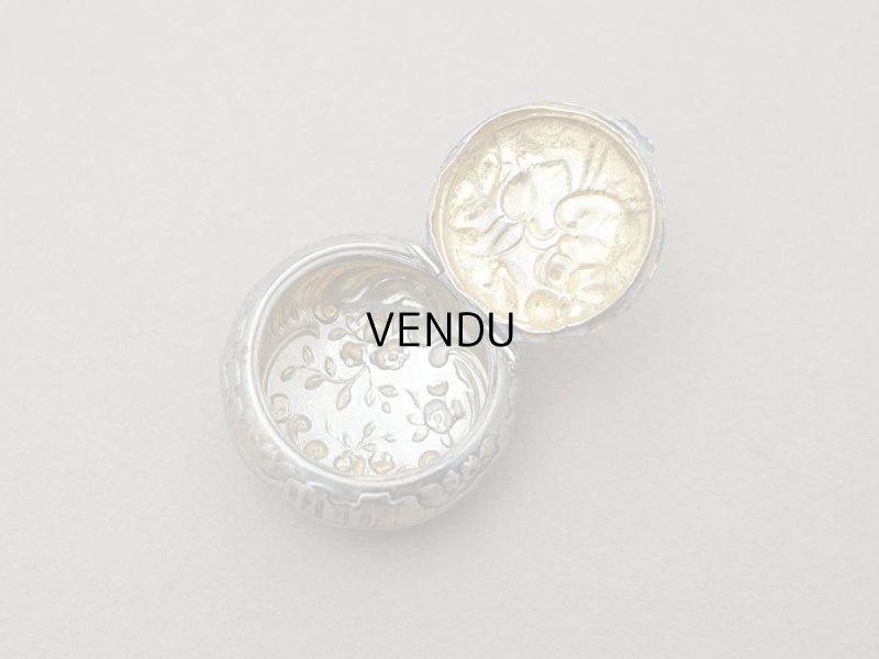 画像3: アンティーク 菫のパウダーケース