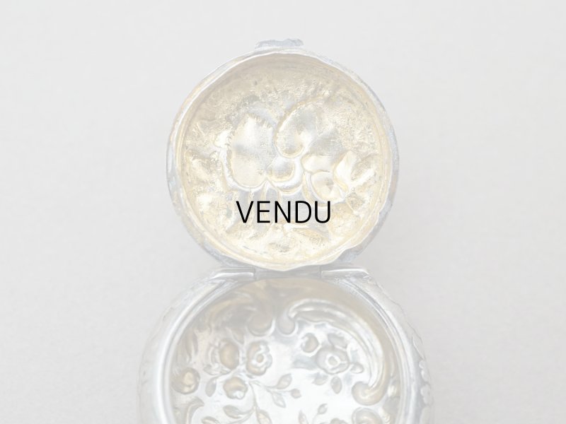 画像4: アンティーク 菫のパウダーケース