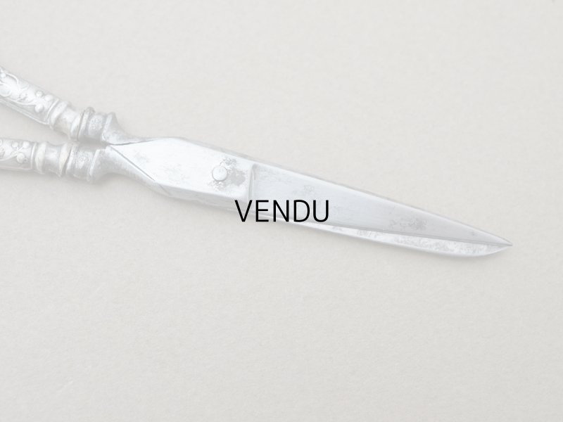 画像12: アンティーク ヤドリギの裁縫道具セット 