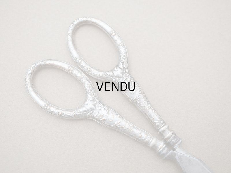 画像5: アンティーク ヤドリギの裁縫道具セット 