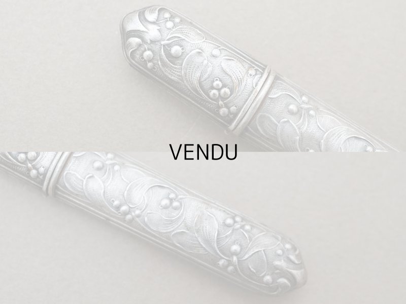 画像17: アンティーク ヤドリギの裁縫道具セット 