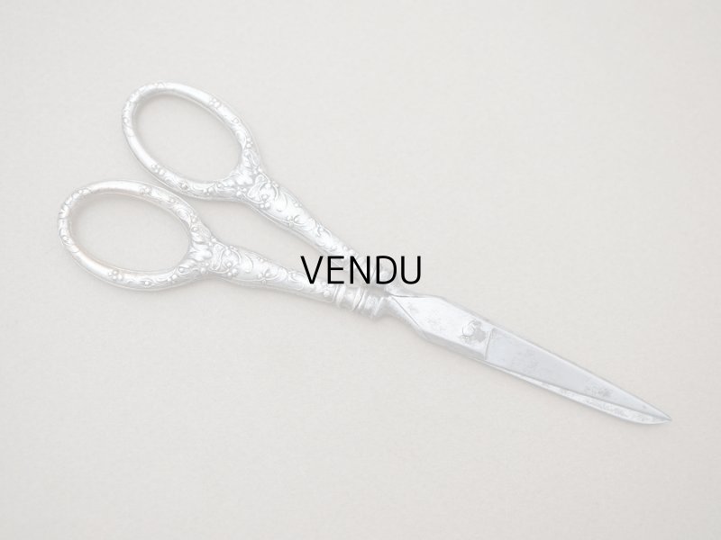 画像7: アンティーク ヤドリギの裁縫道具セット 