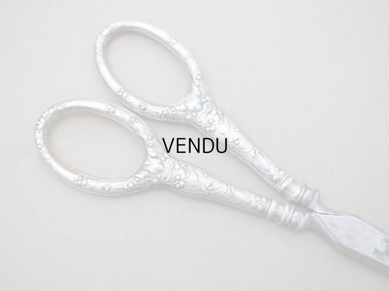 画像8: アンティーク ヤドリギの裁縫道具セット 