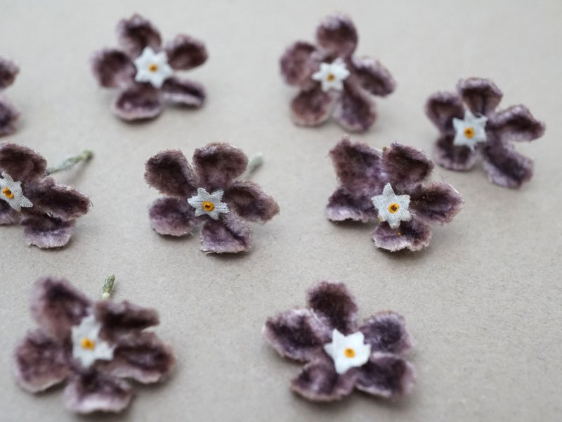 画像4: アンティーク 布花 ベルベットの花びら 11ピースのセット グレイッシュパープル 18mm