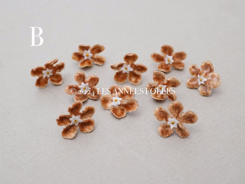 画像7: アンティーク 布花 ベルベットの花びら 10〜11ピースのセット キャメル 18mm