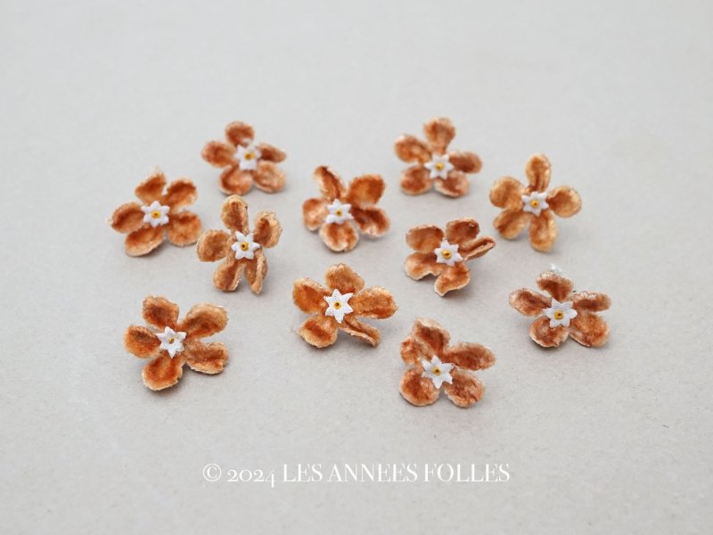 画像1: アンティーク 布花 ベルベットの花びら 10〜11ピースのセット キャメル 18mm