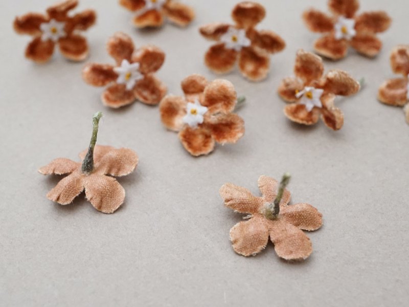 画像8: アンティーク 布花 ベルベットの花びら 10〜11ピースのセット キャメル 18mm