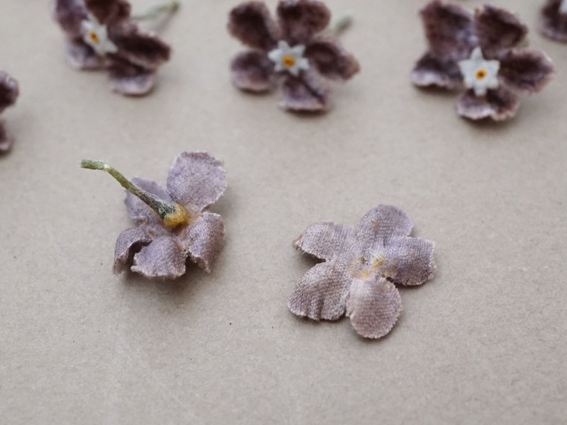 画像5: アンティーク 布花 ベルベットの花びら 11ピースのセット グレイッシュパープル 18mm
