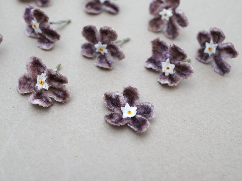 画像3: アンティーク 布花 ベルベットの花びら 11ピースのセット グレイッシュパープル 18mm