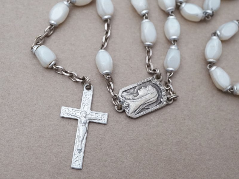 画像5: アンティーク ウラングラスのロザリオ ルルドの泉