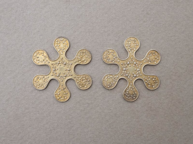 画像11: 19世紀 アンティーク ベルメイユ シルバー製&ゴールドプレート ソーイングセット 裁縫道具 シルククッション&箱付き