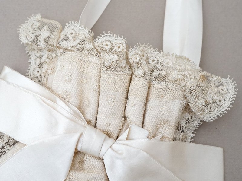 画像6: アンティーク 初聖体のオモニエール 淡いグレイッシュピンク 花模様のレース & シルクサテンリボン