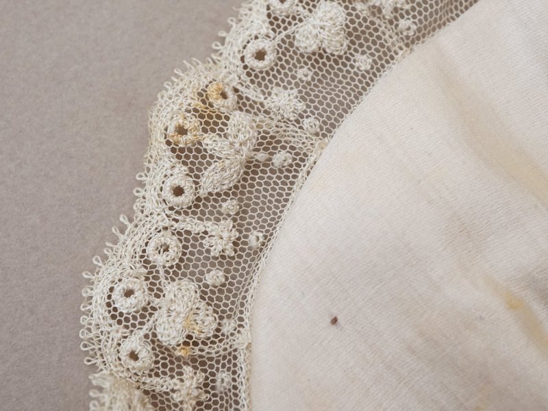 画像14: アンティーク 初聖体のオモニエール 淡いグレイッシュピンク 花模様のレース & シルクサテンリボン