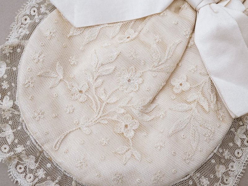 画像8: アンティーク 初聖体のオモニエール 淡いグレイッシュピンク 花模様のレース & シルクサテンリボン