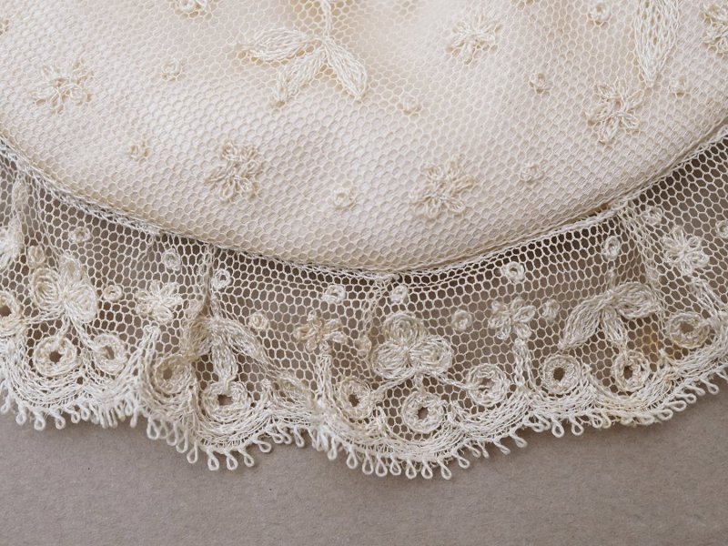 画像10: アンティーク 初聖体のオモニエール 淡いグレイッシュピンク 花模様のレース & シルクサテンリボン