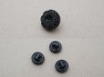画像2: アンティーク 花 フレンチジェットのボタン 11.5mm 3ピースのセット黒  (2)