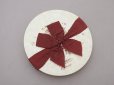 画像2: 1955年 アンティーク 天使＆薔薇のリース バテムのお菓子箱 (M) (2)