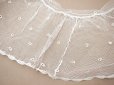 画像2: アンティーク 幅広 フリルレース オフホワイト ドット刺繍入り チュールレース 2.5m 幅11.5cm  (2)