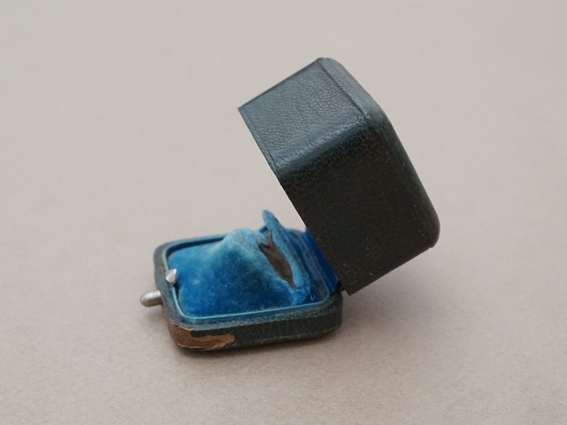 画像3: 19世紀 アンティーク 本革製 リングボックス イニシャル 【MC】 ジュエリーボックス