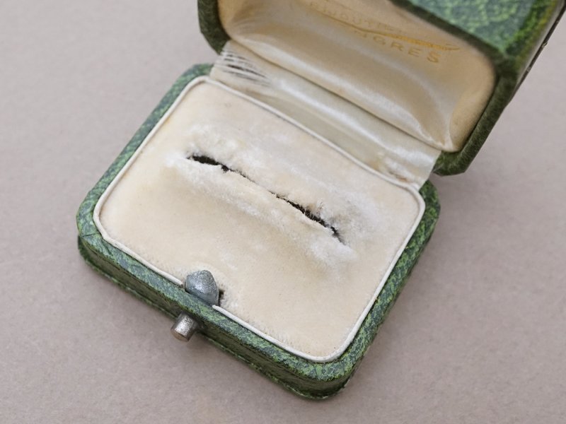 画像4: アンティーク リングボックス 金彩入り グリーン ジュエリーボックス 