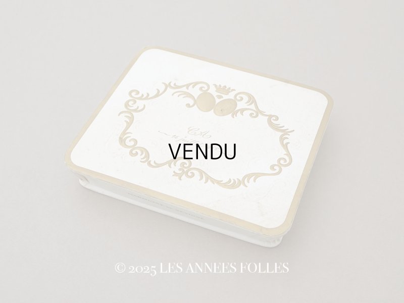 画像1: アンティーク 『マルキーズ・ ドゥ・セヴィニエ』　ドラジェのお菓子箱 バテム BAPTEME 16 JUILLET 1955 - MARQUISE DE SEVIGNE PARIS -