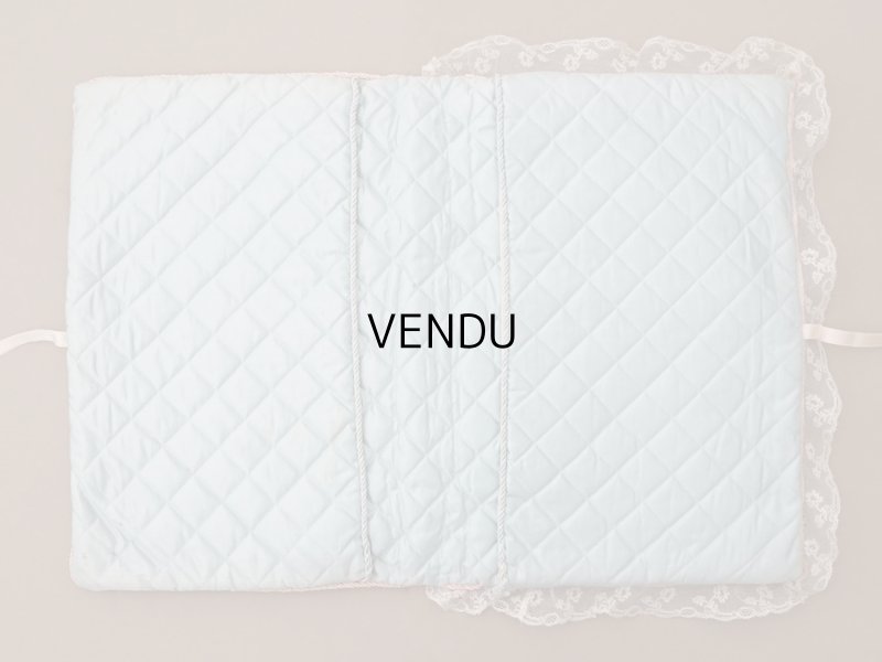 画像21: アンティーク ハンキーケース モノグラム＆草花のホワイトワーク ハンカチ用ポシェット シルクサテン＆レース 