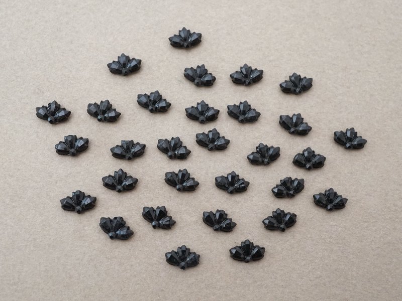 画像2: アンティーク フレンチジェット リーフ型 30ピースのセット 6×9.5mm
