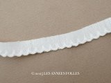 アンティーク スカラップトリム 刺繍入り 1.4cm幅 