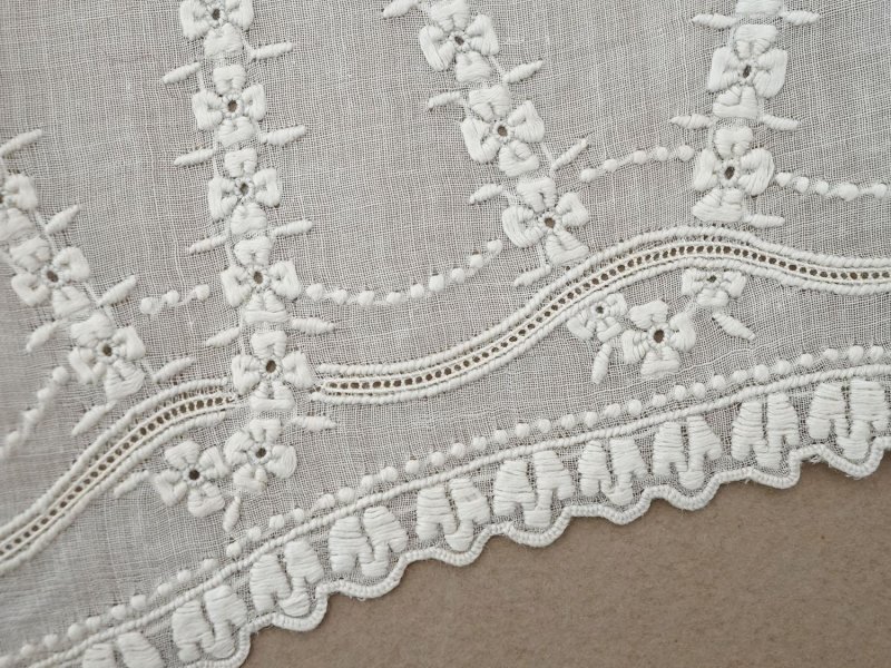 画像7: 1900年頃 アンティーク 幅広レース ホワイトワーク 花刺繍 22cm幅