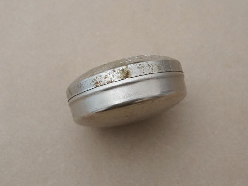 画像19: 1900年頃 アンティーク コンフィズリーのメタル缶 - AU FIDELE BERGER VICHY -