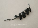 1850年頃 アンティーク シルク製 小さな布花 黒 モーニングボンネット用