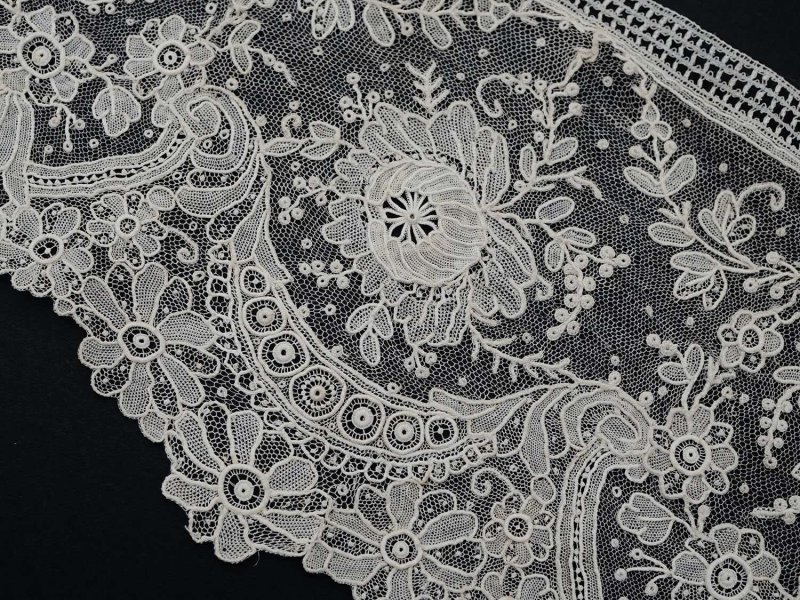 画像8: 【セール対象外】【クーポン対象外】19世紀末  アンティーク 幅広14〜15cm ポワンドローズ ニードルレース 3.4m ポワンドガーズ『ポワン・ド・ガーズ』『ポワン・ド・ローズ』 