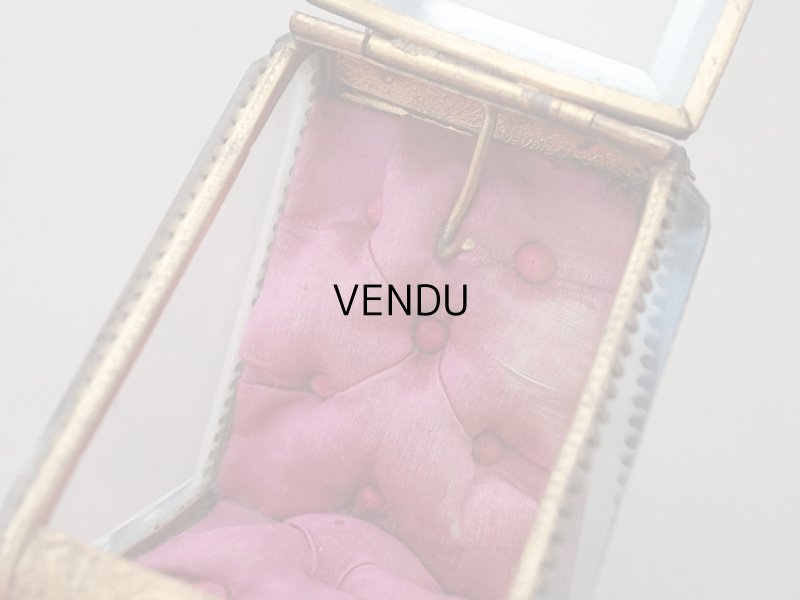 画像10: アンティーク 懐中時計 & ジュエリーボックス ワインレッドのシルク製クッション