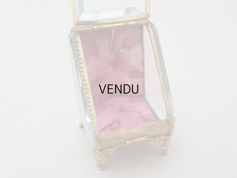 画像9: アンティーク 懐中時計 & ジュエリーボックス ワインレッドのシルク製クッション