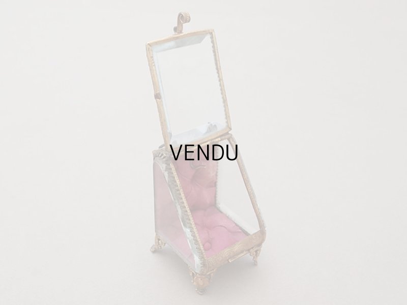 画像8: アンティーク 懐中時計 & ジュエリーボックス ワインレッドのシルク製クッション